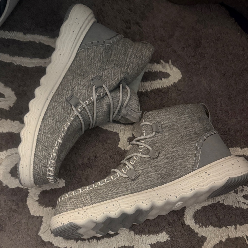 Hey Dude Reyes Women’s Grey Boots - Picture 3 of 4